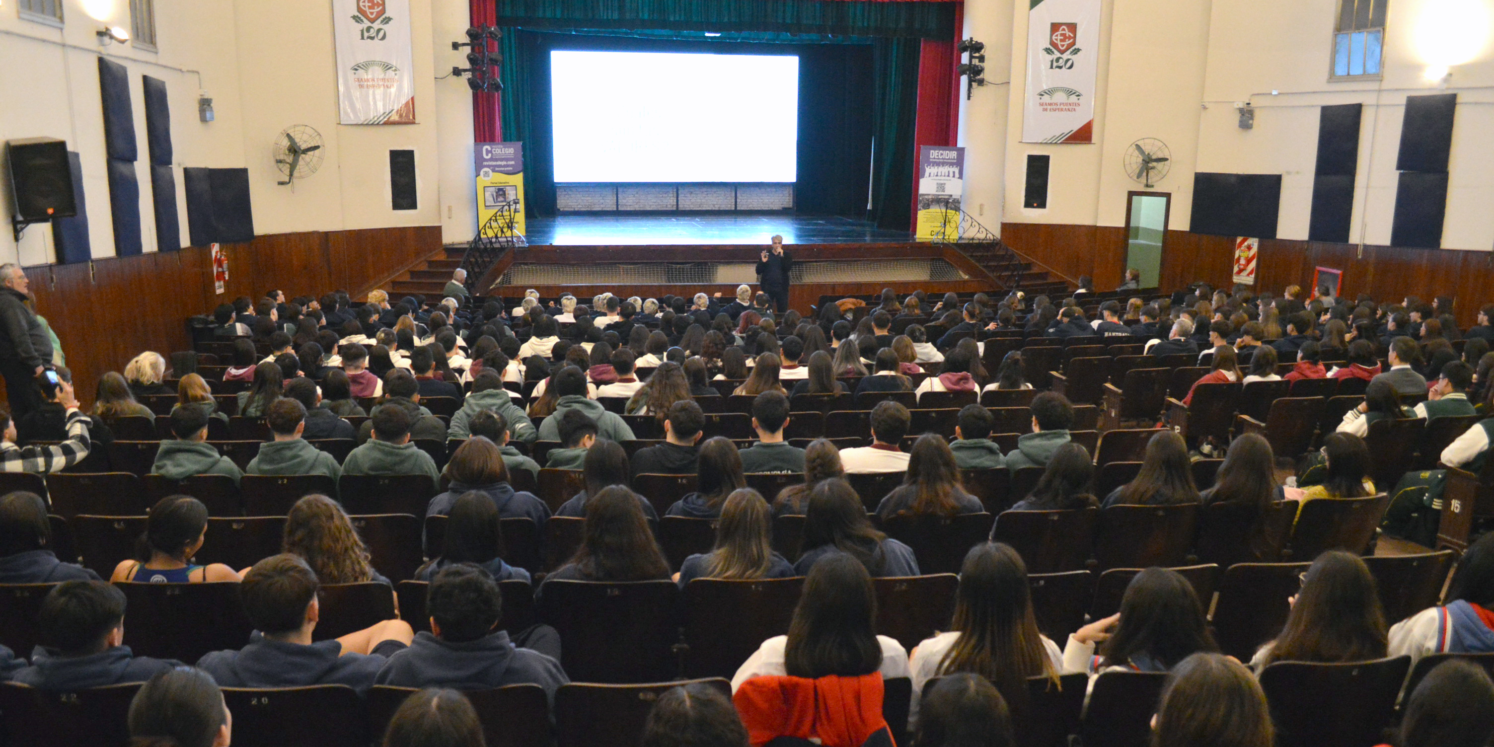 Más de 1500 estudiantes ya participaron de las Jornadas DECIDIR 2026